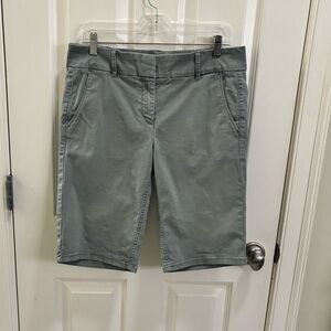 LOFT Marissa Fit Gray Bermuda Shorts Size 8